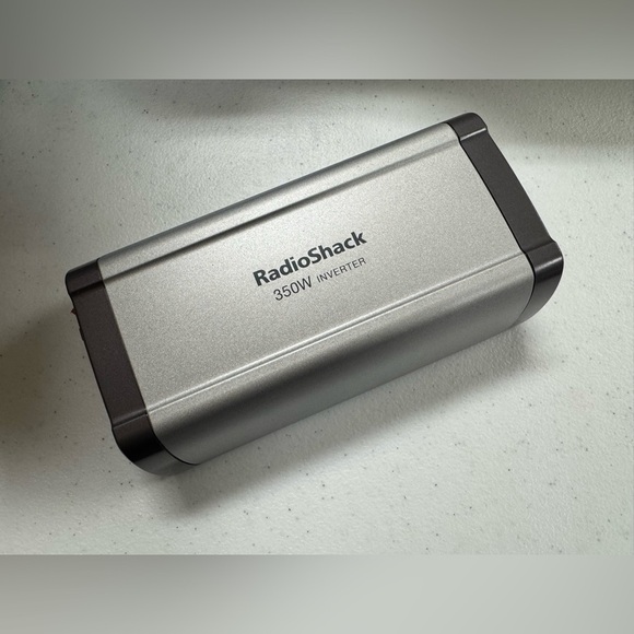 Radio Shack 350 Watt DC to AC Power Inverter Equips your vehicle w/ 2 AC Outlets - Picture 3 of 8